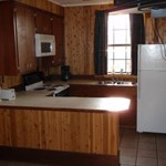 pbj_cabin_7_kitchen.jpg